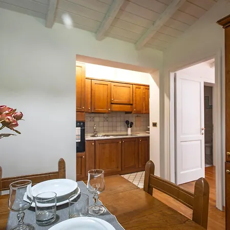 Ξενοδοχείο με διαμερίσματα Antico Borgo Μόντενα