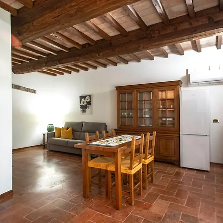 Antico Borgo شقة فندقية *