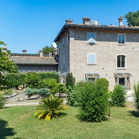 Apartahotel Antico Borgo Módena