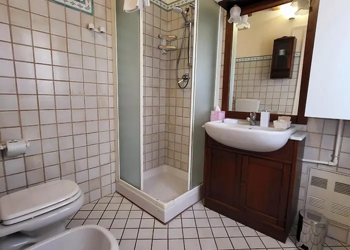 Antico Borgo 4* مودينا