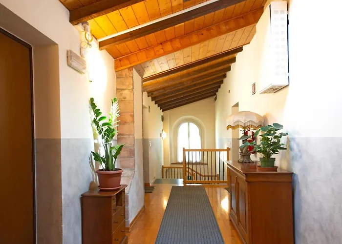 Antico Borgo 4* مودينا